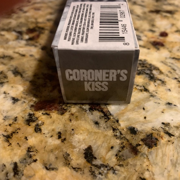 Jeffree Star Gloss “Coroner’s Kiss” Lip Gloss 🌺 Discounted Shipping - Picture 3 of 4